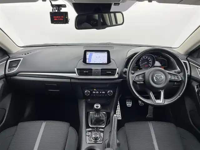マツダ アクセラ スポーツ 15S 大分県 2016(平28)年 7.7万km スノーフレイクホワイトパールマイカ 純正ナビ/CD/DVD/TV/バックカメラ/前後ドライブレコーダー/ブラインドスポットモニター/LEDヘッドランプ/クルーズコントロール/ビルトインETC/スマートキー/アイドリングストップ/6速MT