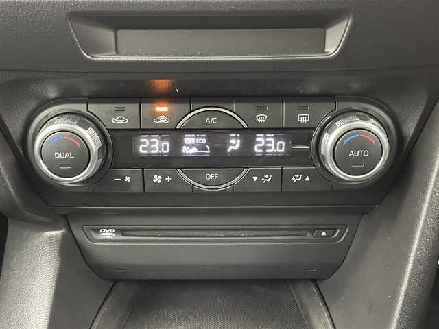 マツダ アクセラ スポーツ 15S 大分県 2016(平28)年 7.7万km スノーフレイクホワイトパールマイカ 純正ナビ/CD/DVD/TV/バックカメラ/前後ドライブレコーダー/ブラインドスポットモニター/LEDヘッドランプ/クルーズコントロール/ビルトインETC/スマートキー/アイドリングストップ/6速MT