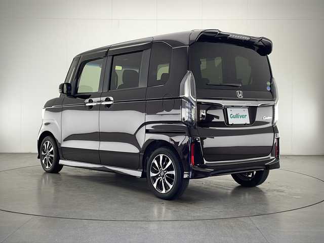 ホンダ Ｎ ＢＯＸ カスタム G L ホンダセンシング 宮崎県 2019(令1)年 3.7万km プレミアムベルベットパープル・パール Honda SENSING/〇衝突軽減ブレーキ〈CMBS〉/〇誤発進抑制機能/〇後方誤発進抑制機能/〇歩行者事故低減ステアリング/〇路外逸脱抑制機能/〇ACC〈アダプティブ・クルーズ・コントロール〉/〇LKAS〈車線維持支援システム〉/〇オートハイビーム/〇先行車発進お知らせ機能/〇標識認識機能/純正8インチSDナビ/フルセグTV/CD/DVD/Bluetooth/Music Rack/バックカメラ/片側パワースライドドア/LEDヘッドライト/純正14インチAW/ビルトインETC/スマートキー×2