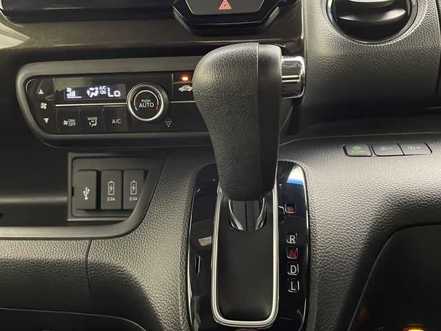 ホンダ Ｎ ＢＯＸ カスタム G L ホンダセンシング 宮崎県 2019(令1)年 3.7万km プレミアムベルベットパープル・パール Honda SENSING/〇衝突軽減ブレーキ〈CMBS〉/〇誤発進抑制機能/〇後方誤発進抑制機能/〇歩行者事故低減ステアリング/〇路外逸脱抑制機能/〇ACC〈アダプティブ・クルーズ・コントロール〉/〇LKAS〈車線維持支援システム〉/〇オートハイビーム/〇先行車発進お知らせ機能/〇標識認識機能/純正8インチSDナビ/フルセグTV/CD/DVD/Bluetooth/Music Rack/バックカメラ/片側パワースライドドア/LEDヘッドライト/純正14インチAW/ビルトインETC/スマートキー×2