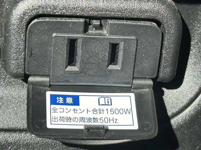 トヨタ シエンタ ハイブリッド Z 岡山県 2022(令4)年 3.2万km ホワイトパールクリスタルシャイン 登録時走行距離31957km/純正ナビ/フルセグTV(AM.FM.TV.BT)/両側パワースライドドア/パノラミックビューモニター/ビルトインETC/前後ドライブレコーダー/クリアランスソナー/衝突軽減ブレーキ/横滑り防止装置/クルーズコントロール(追従走行あり)/車線逸脱警報（レーンキープアシスト）/LEDヘッドライト/オートライト/オートマチックハイビーム/アイドリングストップ/純正フロアマット/プッシュスタート/スマートキー