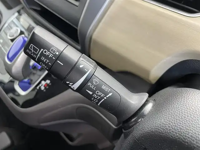 ホンダ フリード ハイブリット 群馬県 2019(令1)年 6万km ホワイトオーキッドパール 社外７型ナビ　Ｂカメラ　衝突軽減　車線逸脱抑制　先行車発進アラート　レーダークルーズ　両側パワスラ　ビルトインＥＴＣ　フルセグ　ＬＥＤヘッド　Ａライト　オートエアコン　Ｐスタート　スマートキー　禁煙車