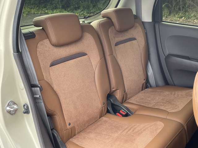 ホンダ Ｎ ＯＮＥ セレクト 広島県 2018(平30)年 3.4万km ベージュⅡ ナビ装着用スペシャルパッケージ/純正メモリーナビ/バックカメラ/フルセグ/DVD/Bluetooth/ハーフレザーシート/シートヒーター/ビルトインETC/スマートキー/エンジンプッシュスタート/アイドリングストップ