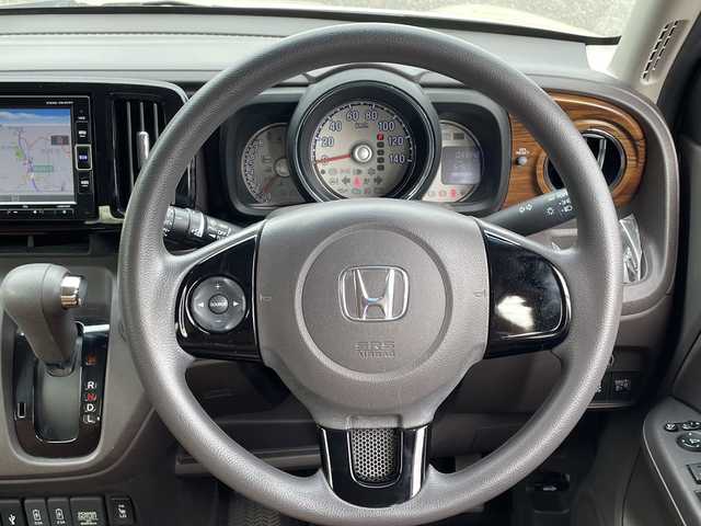 ホンダ Ｎ ＯＮＥ セレクト 広島県 2018(平30)年 3.4万km ベージュⅡ ナビ装着用スペシャルパッケージ/純正メモリーナビ/バックカメラ/フルセグ/DVD/Bluetooth/ハーフレザーシート/シートヒーター/ビルトインETC/スマートキー/エンジンプッシュスタート/アイドリングストップ