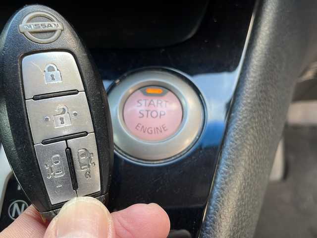 日産 セレナ HWS S HV Vセレ +SeftyⅡ 島根県 2015(平27)年 7.4万km ダイヤモンドブラック 純正7インチSDナビゲーション(MC315D-W)/フルセグ BT CD DVD/エマージェンシーブレーキ/レーンキープアシスト/アラウンドビューカメラ/両側パワースライドドア/クルーズコントロール/アイドリングストップ/LEDヘッドライト/AUTOライト/フォグライト/ETC/電動格納ミラー/シートリフター/プッシュスタート/純正18インチアルミホイール