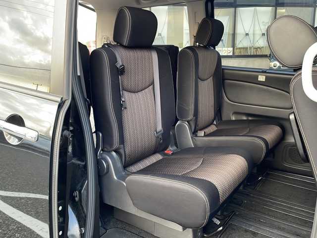 日産 セレナ HWS S HV Vセレ +SeftyⅡ 島根県 2015(平27)年 7.4万km ダイヤモンドブラック 純正7インチSDナビゲーション(MC315D-W)/フルセグ BT CD DVD/エマージェンシーブレーキ/レーンキープアシスト/アラウンドビューカメラ/両側パワースライドドア/クルーズコントロール/アイドリングストップ/LEDヘッドライト/AUTOライト/フォグライト/ETC/電動格納ミラー/シートリフター/プッシュスタート/純正18インチアルミホイール