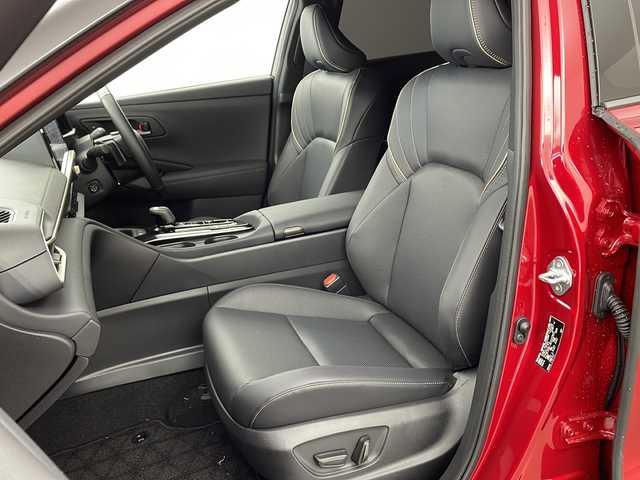 トヨタ クラウン エステート Z 兵庫県 2025(令7)年 0.2万km 赤Ⅱ ・ワンオーナー車/・純正12.3インチナビ/TV/Bluetooth/USB/Miracast/・ビルトインETC2.0/・パノラミックビューモニター/・デジタルインナーミラー/・純正前後ドライブレコーダー/・置くだけ充電/・Toyota Safety Sense/・トヨタチームメイト/・アドバンストパーク/・プリクラッシュセーフティ/・緊急時操舵支援/・フロントクロストラフィックアラート/・レーンチェンジングアシスト/・レーントレーシングアシスト/・レーンディパチャーアラート/・レーダークルーズコントロール/・アダプティブハイビームアシスト/・ロードサインアシスト/・ドライバー異常対応システム/・プロアクティブドライビング/・発進遅れ告知機能/・ブラインドスポットモニター/・安心降車アシスト/・後方車両接近告知/・周辺車両接近時サポート/・パーキングサポート/・本革シート/・前席パワーシート/・前席シートヒーター/・前席シートベンチレーション/・ステアリングヒーター/・nanoeX/・パドルシフト/・パワーバックドア/・AC100V1500W電源/・ステアリングスイッチ/・アドバンストパーク