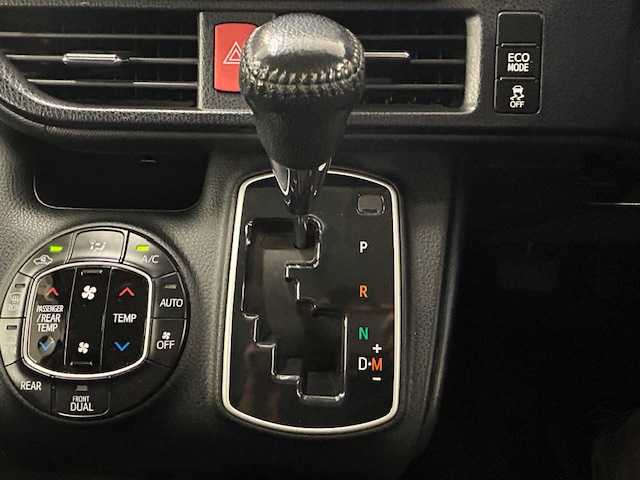 トヨタ ヴォクシー ZS 煌 静岡県 2014(平26)年 14.3万km ブラッキッシュアゲハガラスフレーク (株)IDOMが運営する【じしゃロン浜松店】の自社ローン専用車両になりますこちらは現金またはオートローンご利用時の価格です。自社ローンご希望の方は別途その旨お申付け下さい/４ＷＤ/純正９インチナビ/両側パワースライドドア/ＴＲＤエアロ（フロント・リア）/前後ドライブレコーダー/ＥＴＣ/ＭＴモード付ＡＴ/Ｂｌｕｅｔｏｏｔｈ再生/横滑り防止装置/プッシュスタート