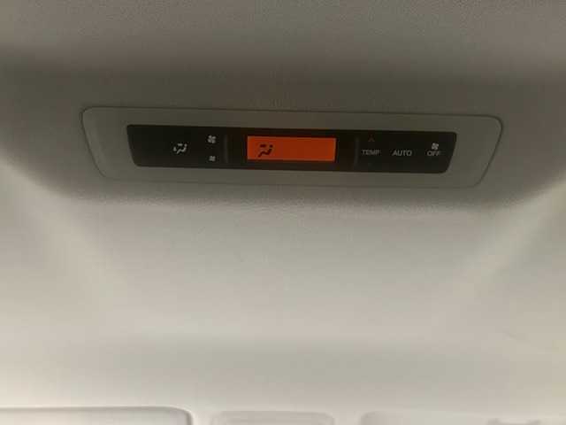 トヨタ ヴォクシー ZS 煌 静岡県 2014(平26)年 14.3万km ブラッキッシュアゲハガラスフレーク (株)IDOMが運営する【じしゃロン浜松店】の自社ローン専用車両になりますこちらは現金またはオートローンご利用時の価格です。自社ローンご希望の方は別途その旨お申付け下さい/４ＷＤ/純正９インチナビ/両側パワースライドドア/ＴＲＤエアロ（フロント・リア）/前後ドライブレコーダー/ＥＴＣ/ＭＴモード付ＡＴ/Ｂｌｕｅｔｏｏｔｈ再生/横滑り防止装置/プッシュスタート