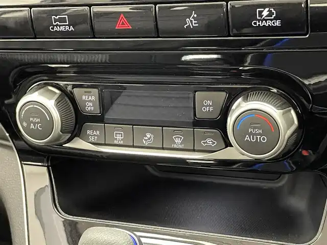 日産 セレナ e－パワー ハイウェイスター V 愛知県 2019(令1)年 3.9万km ダークメタルグレー/ダイヤモンドブラック 純正１０型ナビ　シートヒーター　禁煙　全方位カメラ　ＢＳＭ　ハンドルヒーター　寒冷地　ＥＴＣ　ツートンカラー　　コーナーセンサー　両側パワスラ　純正ドラレコ　ＬＥＤオートライト　フォグ　衝突軽減装置