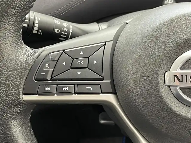 日産 セレナ e－パワー ハイウェイスター V 愛知県 2019(令1)年 3.9万km ダークメタルグレー/ダイヤモンドブラック 純正１０型ナビ　シートヒーター　禁煙　全方位カメラ　ＢＳＭ　ハンドルヒーター　寒冷地　ＥＴＣ　ツートンカラー　　コーナーセンサー　両側パワスラ　純正ドラレコ　ＬＥＤオートライト　フォグ　衝突軽減装置