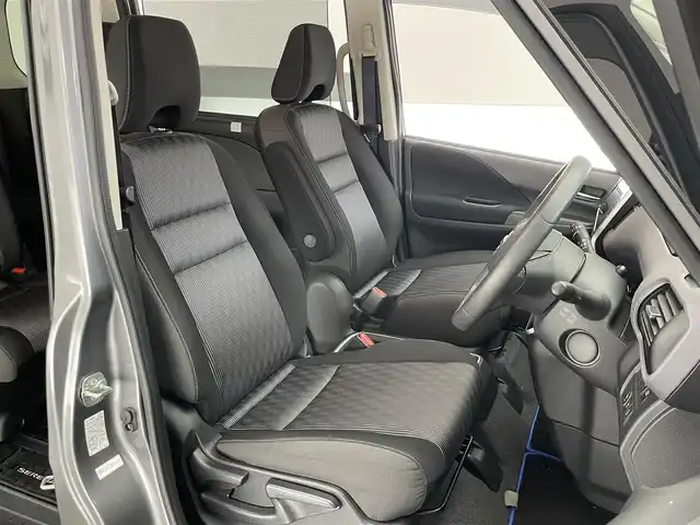 日産 セレナ e－パワー ハイウェイスター V 愛知県 2019(令1)年 3.9万km ダークメタルグレー/ダイヤモンドブラック 純正１０型ナビ　シートヒーター　禁煙　全方位カメラ　ＢＳＭ　ハンドルヒーター　寒冷地　ＥＴＣ　ツートンカラー　　コーナーセンサー　両側パワスラ　純正ドラレコ　ＬＥＤオートライト　フォグ　衝突軽減装置