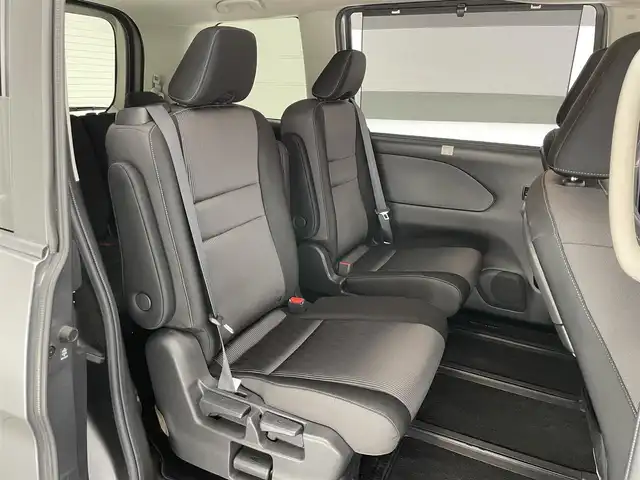 日産 セレナ e－パワー ハイウェイスター V 愛知県 2019(令1)年 3.9万km ダークメタルグレー/ダイヤモンドブラック 純正１０型ナビ　シートヒーター　禁煙　全方位カメラ　ＢＳＭ　ハンドルヒーター　寒冷地　ＥＴＣ　ツートンカラー　　コーナーセンサー　両側パワスラ　純正ドラレコ　ＬＥＤオートライト　フォグ　衝突軽減装置