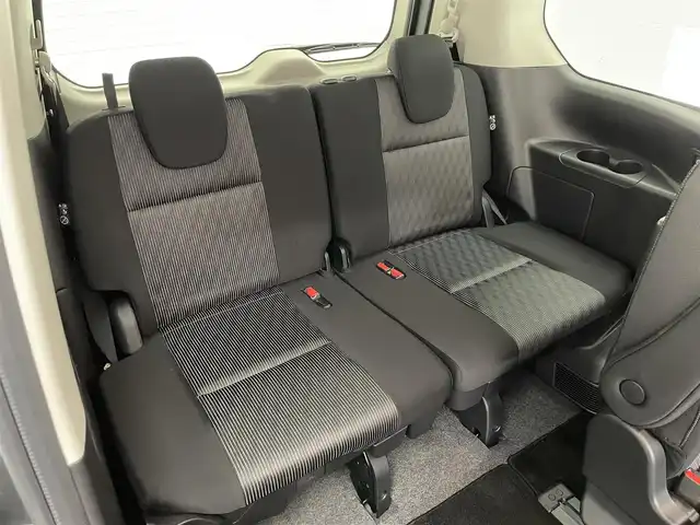 日産 セレナ e－パワー ハイウェイスター V 愛知県 2019(令1)年 3.9万km ダークメタルグレー/ダイヤモンドブラック 純正１０型ナビ　シートヒーター　禁煙　全方位カメラ　ＢＳＭ　ハンドルヒーター　寒冷地　ＥＴＣ　ツートンカラー　　コーナーセンサー　両側パワスラ　純正ドラレコ　ＬＥＤオートライト　フォグ　衝突軽減装置