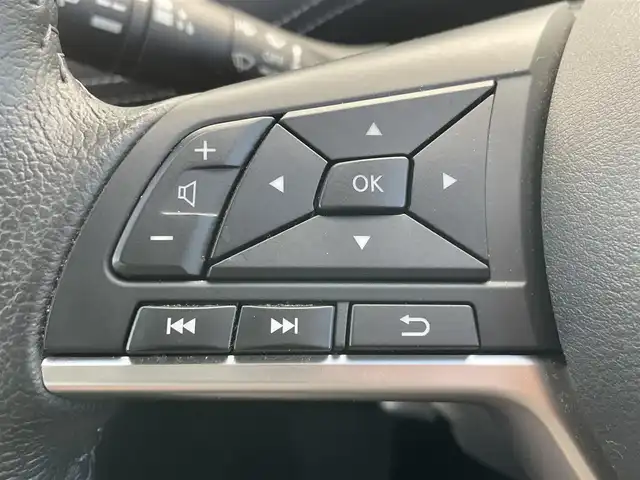 日産 セレナ ハイウェイスター Vセレクション 千葉県 2018(平30)年 3.5万km ダイヤモンドブラック セーフティパックB/プロパイロット/・衝突軽減ブレーキ/レーンキープアシスト/・レーダークルーズコントロール/クリアランスソナー/純正SDナビ(MM317D-W)/・フルセグ/BT/DVD/CD/AUX/アラウンドビューモニター/ステアリングスイッチ/ETC/デジタルインナーミラー/電動パーキングブレーキ/ブレーキホールド/両側パワースライドドア/LEDヘッドライト/オートライト/フォグライト/スマートキー/プッシュスタート/純正フロアマット/純正16インチAW