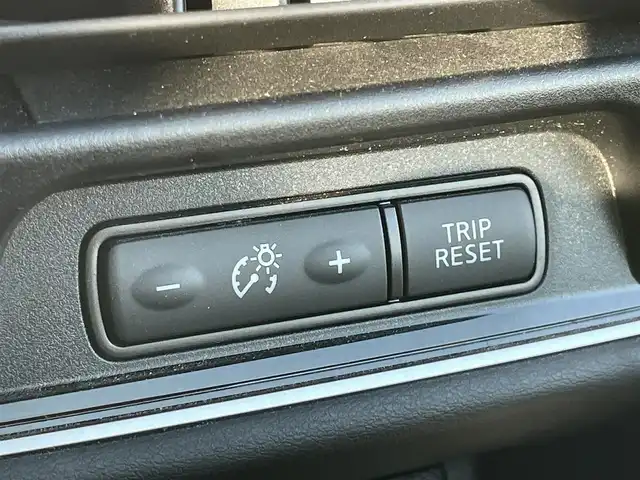 日産 セレナ ハイウェイスター Vセレクション 千葉県 2018(平30)年 3.5万km ダイヤモンドブラック セーフティパックB/プロパイロット/・衝突軽減ブレーキ/レーンキープアシスト/・レーダークルーズコントロール/クリアランスソナー/純正SDナビ(MM317D-W)/・フルセグ/BT/DVD/CD/AUX/アラウンドビューモニター/ステアリングスイッチ/ETC/デジタルインナーミラー/電動パーキングブレーキ/ブレーキホールド/両側パワースライドドア/LEDヘッドライト/オートライト/フォグライト/スマートキー/プッシュスタート/純正フロアマット/純正16インチAW