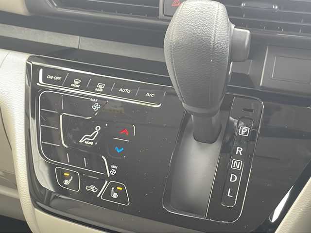 日産 ルークス X 岩手県 2021(令3)年 3.5万km ブラック エマージェンシーブレーキ ナビ 全周囲C ドライブレコーダー シートヒーター ハンズフリー電動スライドドア Bluetooth再生 ETC オートライト ヘッドライトレベライザー コーナーセンサー 電格ミラー スマートキー スペアキー フロアマット