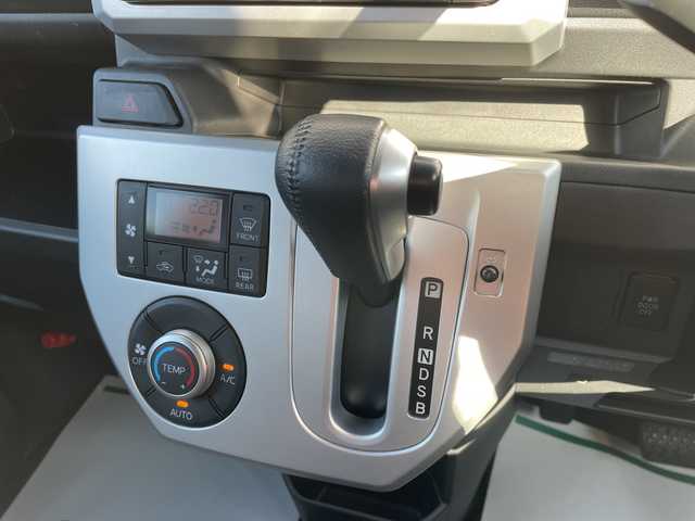 トヨタ ピクシスメガ G SA 山形県 2016(平28)年 1万km プラムブラウンパールクリスタルシャイン スマートアシスト/・衝突軽減回避支援ブレーキ機能/・車線逸脱警報機能/・誤発進抑制制御機能/純正オーディオ　CP-W64/(CD/FM/AM/AUX/USB)/両側パワースライドドア/アイドリングストップ/純正フロアマット/LEDヘッドライト/フォグランプ/スマートキー/純正15インチAW/プッシュスタート