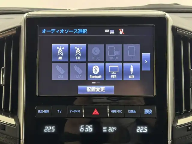 トヨタ ランドクルーザー ZX 三重県 2016(平28)年 6.2万km ホワイトパールクリスタルシャイン プレミアムガソリン/フルタイム4WD/MTモード付フロア6AT/純正 9インチナビ*1/（AM/FM/CD/DVD/Blu-ray/SDREC/SD/USB/Bluetooth/VTR/AUX/TV）/トヨタプレミアムサウンド（12スピーカー）*/11.6インチx2 純正リヤシートエンターテインメントシステム/マルチテレインモニター*/モデリスタエアロ（F/S/R下）/ドライブレコーダー 前方/ETC2.0/Toyota Safety Sense/●PCS/●LDA/●レーダークルコン/●AHB/・クリアランスソナー&バックソナー/・ブラインドスポットモニター/・リヤクロストラフィックアラート*1/装備/・パワーバックドア（上側）*/・ルーフレール*/・寒冷地仕様*/・ムーンルーフ/・茶革シート/・シートヒーター（D/N/2nd左右）/ベンチレーション（D/N）/・ステアリングヒーター/・パワーシート（D/N）（2nd前後パワースライド機構）/・左右＆後席独立オートエアコン/・LEDヘッドランプ/・オートライト/・オートワイパー/・純正20inAW/など/メカニズム系装備/・高低調整サスペンション/・マルチテレインセレクト/など/*…OP装備