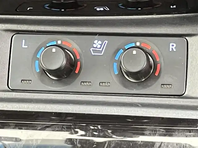 トヨタ アルファード S Cパッケージ 千葉県 2021(令3)年 3.6万km ホワイトパールクリスタルシャイン 禁煙車/純正DAナビ/・CD/DVD/BT/ACP/AA/フルセグ/プリクラッシュセーフティ/クリアランスソナー/LTA（レーントレーシングアシスト）/バックカメラ/サンルーフ/純正フリップダウンモニター/レーダークルーズコントロール/レザーシート/前席シートヒーター/前席パワーシート/ステアリングヒーター/デジタルインナールームミラー/パワーバックドア/両側パワースライドドア/LEDヘッドライト/フォグライト/オートハイビーム/電動パーキングブレーキ/ブレーキホールド/車高調/社外20インチアルミホイール