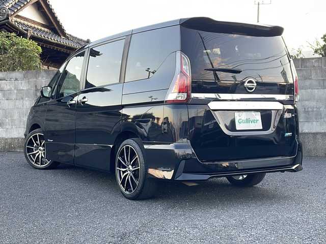 日産 セレナ