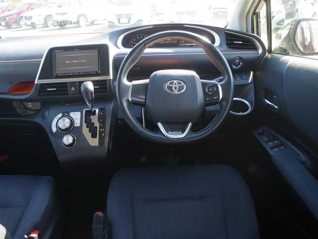 トヨタ シエンタ G 千葉県 2018(平30)年 5.6万km ブラックマイカ Toyota Safety Sense/・プリクラッシュセーフティ/・レーンディパーチャーアラート/・オートハイビーム/両側パワースライドドア/社外SDナビ/地デジTV/【DVD/CD再生機能　Bluetooth接続】/バックカメラ/ウインカーミラー/革巻きステアリング/スマートキー