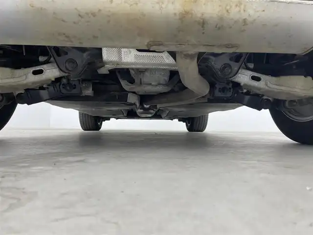 ジャガー Ｅペース 千葉県 2018(平30)年 8.7万km 青 禁煙車/純正ナビ/Bluetooth/フルセグTV/全方位カメラ/レーダークルーズコントロール/レーンキープ/衝突被害軽減ブレーキ/電子パーキングブレーキ/ドライブモードセレクト/マニュアルモード/スペアキー