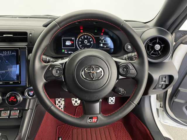トヨタ ＧＲ８６ RZ 長野県 2021(令3)年 1万km クリスタルホワイトパール ワンオーナー/登録時走行距離9272km/TRDサスペンション装着/純正サスペンション積込/純正SDナビ&フルセグTV&CD&DVD&BT/クルーズコントロール/車線逸脱警報/リアクロストラフィックアラート/ブラインドスポットディテクション/革巻きステアリング/ステアリングスイッチ/バックカメラ/ETC/LEDヘッドライト/オートライト/ステアリング連動ヘッドランプ/電動格納ミラー/純正18インチAW装着/純正フロアマット/プッシュスタート/スマートキー/スペアキー1本/取扱説明書/保証書
