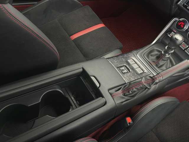 トヨタ ＧＲ８６ RZ 長野県 2021(令3)年 1万km クリスタルホワイトパール ワンオーナー/登録時走行距離9272km/TRDサスペンション装着/純正サスペンション積込/純正SDナビ&フルセグTV&CD&DVD&BT/クルーズコントロール/車線逸脱警報/リアクロストラフィックアラート/ブラインドスポットディテクション/革巻きステアリング/ステアリングスイッチ/バックカメラ/ETC/LEDヘッドライト/オートライト/ステアリング連動ヘッドランプ/電動格納ミラー/純正18インチAW装着/純正フロアマット/プッシュスタート/スマートキー/スペアキー1本/取扱説明書/保証書