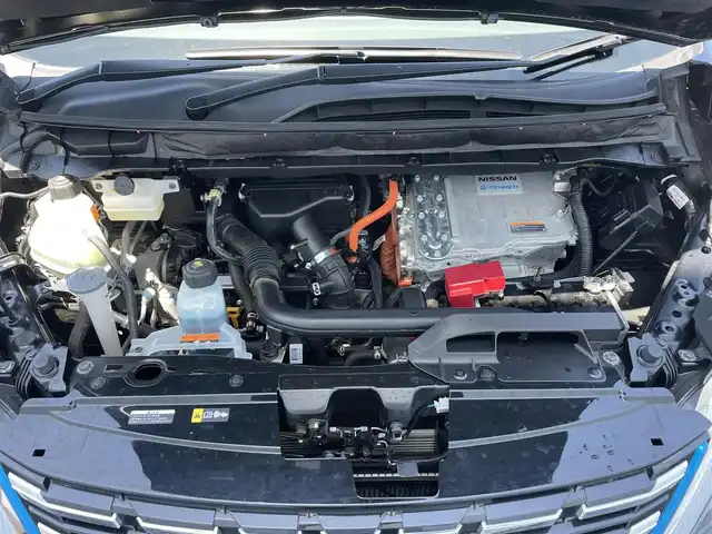 日産 セレナ e－パワー ハイウェイスター V 滋賀県 2021(令3)年 3.3万km ダイヤモンドブラック 純正ナビ/（フルセグ　Ｂｌｕｅｔｏｏｔｈ　ＣＤ　ＤＶＤ）/ＥＴＣ/全方位カメラ/プロパイロット/追従クルコン/前後コーナーセンサー/前後ドラレコ/両側電動ドア/LEDヘッドライト/前席シートヒーター