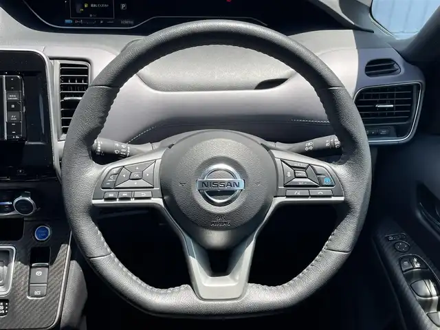 日産 セレナ e－パワー ハイウェイスター V 滋賀県 2021(令3)年 3.3万km ダイヤモンドブラック 純正ナビ/（フルセグ　Ｂｌｕｅｔｏｏｔｈ　ＣＤ　ＤＶＤ）/ＥＴＣ/全方位カメラ/プロパイロット/追従クルコン/前後コーナーセンサー/前後ドラレコ/両側電動ドア/LEDヘッドライト/前席シートヒーター