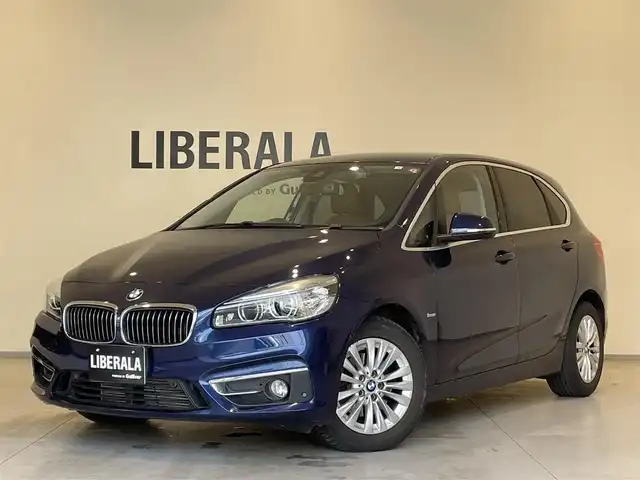 ＢＭＷ ２１８ｄ アクティブツアラー ラグジュアリー 熊本県 2018(平30)年 2.2万km メディテラニアンブルー ・スマートキー/・プッシュスタート/・インテリジェントセーフティ/・パーキングアシスト/・PDC自動起動/・茶革シート/・前席パワーシート/・前席シートヒーター /・純正HDDナビ/　【DVD・Bluetooth・USB・MSV】/・フルセグTV/・バックカメラ/・ETC/・パワーバックドア/・LEDヘッドランプ/・フォグランプ/・純正マット/・保証書/取説