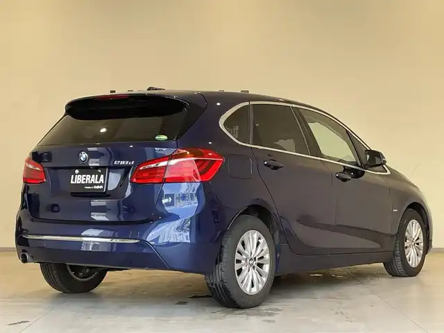 ＢＭＷ ２１８ｄ アクティブツアラー ラグジュアリー 熊本県 2018(平30)年 2.2万km メディテラニアンブルー ・スマートキー/・プッシュスタート/・インテリジェントセーフティ/・パーキングアシスト/・PDC自動起動/・茶革シート/・前席パワーシート/・前席シートヒーター /・純正HDDナビ/　【DVD・Bluetooth・USB・MSV】/・フルセグTV/・バックカメラ/・ETC/・パワーバックドア/・LEDヘッドランプ/・フォグランプ/・純正マット/・保証書/取説