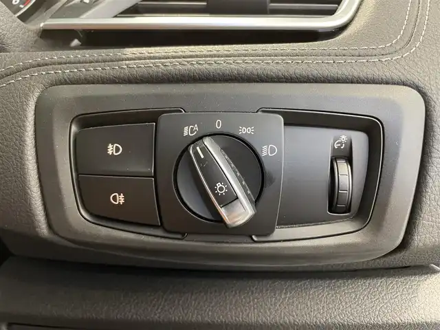 ＢＭＷ ２１８ｄ アクティブツアラー ラグジュアリー 熊本県 2018(平30)年 2.2万km メディテラニアンブルー ・スマートキー/・プッシュスタート/・インテリジェントセーフティ/・パーキングアシスト/・PDC自動起動/・茶革シート/・前席パワーシート/・前席シートヒーター /・純正HDDナビ/　【DVD・Bluetooth・USB・MSV】/・フルセグTV/・バックカメラ/・ETC/・パワーバックドア/・LEDヘッドランプ/・フォグランプ/・純正マット/・保証書/取説