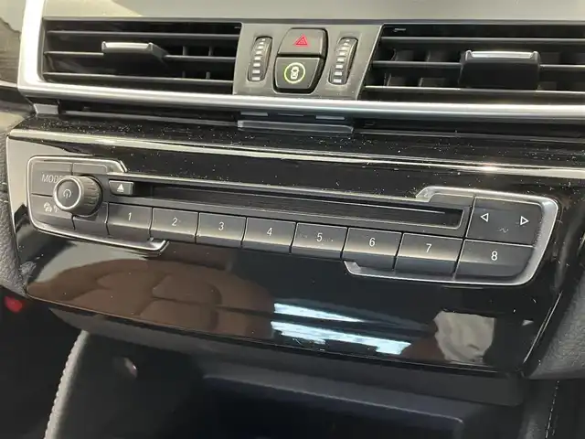 ＢＭＷ ２１８ｄ アクティブツアラー ラグジュアリー 熊本県 2018(平30)年 2.2万km メディテラニアンブルー ・スマートキー/・プッシュスタート/・インテリジェントセーフティ/・パーキングアシスト/・PDC自動起動/・茶革シート/・前席パワーシート/・前席シートヒーター /・純正HDDナビ/　【DVD・Bluetooth・USB・MSV】/・フルセグTV/・バックカメラ/・ETC/・パワーバックドア/・LEDヘッドランプ/・フォグランプ/・純正マット/・保証書/取説