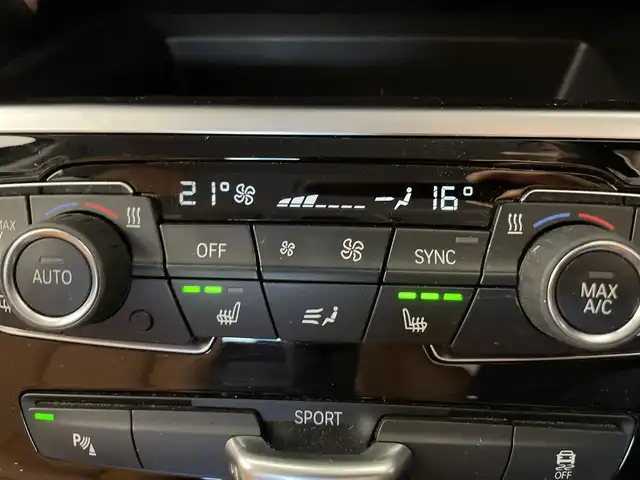 ＢＭＷ ２１８ｄ アクティブツアラー ラグジュアリー 熊本県 2018(平30)年 2.2万km メディテラニアンブルー ・スマートキー/・プッシュスタート/・インテリジェントセーフティ/・パーキングアシスト/・PDC自動起動/・茶革シート/・前席パワーシート/・前席シートヒーター /・純正HDDナビ/　【DVD・Bluetooth・USB・MSV】/・フルセグTV/・バックカメラ/・ETC/・パワーバックドア/・LEDヘッドランプ/・フォグランプ/・純正マット/・保証書/取説