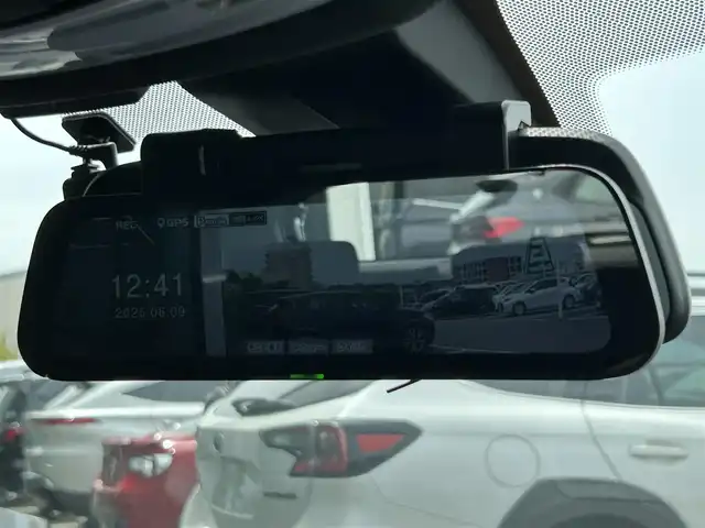ＢＭＷ ＢＭＷ Ｘ２ M35i 東京都 2021(令3)年 2.6万km 黒 セレクトパッケージ/電動パノラマガラスルーフ/純正ナビ/バックカメラ/ドライブレコーダー/ヘッドアップディスプレイ/パワーバックドア/パワーシート/シートヒーター/パドルシフト/社外デジタルインナーミラー/衝突軽減システム/レーンキープアシスト/レーダークルーズコントロール/コーナーセンサー