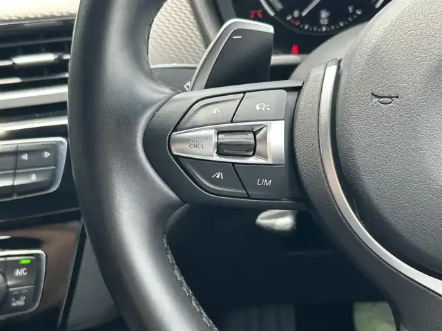 ＢＭＷ ＢＭＷ Ｘ２ M35i 東京都 2021(令3)年 2.6万km 黒 セレクトパッケージ/電動パノラマガラスルーフ/純正ナビ/バックカメラ/ドライブレコーダー/ヘッドアップディスプレイ/パワーバックドア/パワーシート/シートヒーター/パドルシフト/社外デジタルインナーミラー/衝突軽減システム/レーンキープアシスト/レーダークルーズコントロール/コーナーセンサー