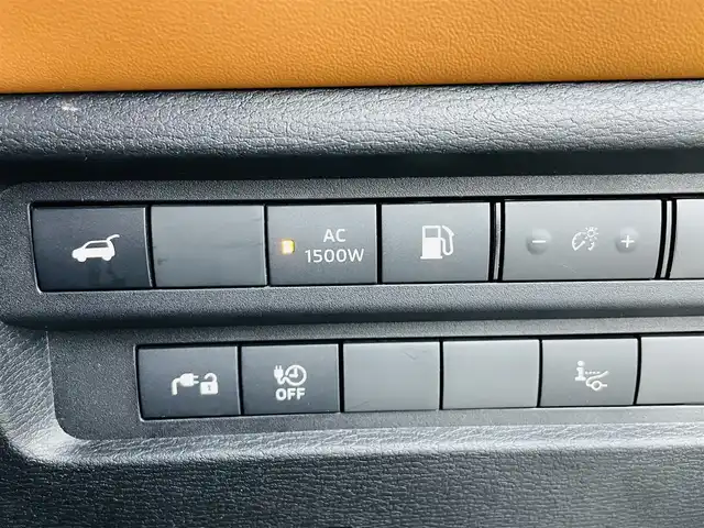 三菱 アウトランダー ＰＨＥＶ P 福島県 2022(令4)年 2.3万km パールⅡ e-Assist/・マイパイロット/・衝突軽減ブレーキ/・レーンキープアシスト/・ブラインドスポットモニター/・クリアランスソナー/純正ナビ/・フルセグTV/Bluetooth/USB/・全方位カメラ/・ETC/・ドライブレコーダー/アイドリングストップ/電子パーキング/・オートホールド/革巻きステアリング/・ステアリングリモコン/・ステアリングヒーター/レザーシート/・パワーシート(運転席/助手席)/・シートヒーター(全席)/プッシュスタート/・スマートキー/・スペアキー/LEDヘッドライト/・オートライト/・フォグライト/電動格納ミラー/ドアバイザー