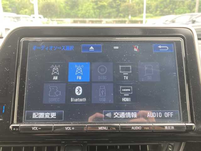 トヨタ Ｃ－ＨＲ G 佐賀県 2017(平29)年 6万km ホワイトパールクリスタルシャイン モデリスタエアロ/純正9インチナビ/バックカメラ/トヨタセーフティセンス/・プリクラッシュセーフティ/・レーンディパーチャーアラート/・オートハイビーム/・アダプティブクルーズコントロール/クリアランスソナー/ブラインドスポットモニター/リアクロストラフィックアラート/ハーフレザーシート/シートヒーター/電動パーキングブレーキ/オートブレーキホールド/ETC2.0/ドライブレコーダー/ステアリングリモコン/プッシュスタート/スマートキー/LEDヘッドライト/フォグライト/純正アルミホイール