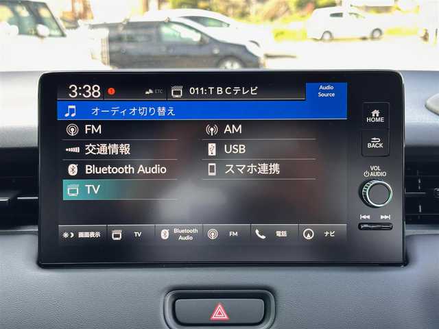 ホンダ ヴェゼル ハイブリッド e:HEV Z 宮城県 2025(令7)年 0.1万km未満 クリスタルブラックパール e:HEV Z　4WD/Honda CONNECTディスプレー/+ETC2.0車載器/+ワイヤレス充電器/後退出庫サポート/＝＝＝/ホンダセンシング/●衝突軽減ブレーキ（CMBS）/●先行車発進お知らせ機能/●歩行者事故低減ステアリング/●路外逸脱抑制機能/●標識認識機能/●渋滞追従機能付アダプティブクルーズコントロール/●車線維持支援システム（LKAS）/●トラフィックジャムアシスト（渋滞運転支援機能）/●誤発進抑制機能/●後方誤発進抑制機能/●近距離衝突軽減ブレーキ/●急アクセル抑制機能/●パーキングセンサーシステム/●アダプティブドライビングビーム/ブラインドスポットインフォメーション/熱戦入りフロントウィンドウ/親水/ヒーテッドドアミラー/ハンズフリーアクセスパワーテールゲート(予約クローズ機能付)/ハーフレザーシート/前席シートヒーター/LEDヘッドランプ/LEDシーケンシャルターンシグナルランプ/フォグランプ/オートライト/電動パーキングブレーキ/ブレーキホールド/純正18インチAW/W/サイド/カーテンエアバッグ