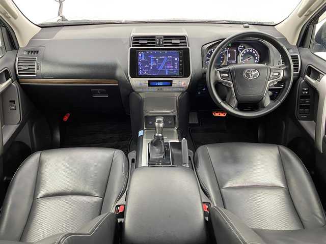 トヨタ ランドクルーザー プラド TX Lパッケージ マットブラED 宮城県 2023(令5)年 5.6万km ブラック 4WD/サンルーフ/純正ナビ/(AM/FM/HDMI/iPod/SD/USB/CD/DVD/BT/TV)/ビルトインETC/前後ドライブレコーダー/バックカメラ/エンジンスターター/レーダークルーズコントロール/レザーシート/パワーシート/シートヒーター/エアシート/プッシュスタート/スマートキー/スペアキー/オートライト/オートマチックハイビーム/LEDヘッドライト/フォグランプ/ヘッドライトウォッシャー/ヘッドライトレベライザー/ワイパーデアイサー/ドアバイザー/純正フロアマット/社外18インチアルミホイール