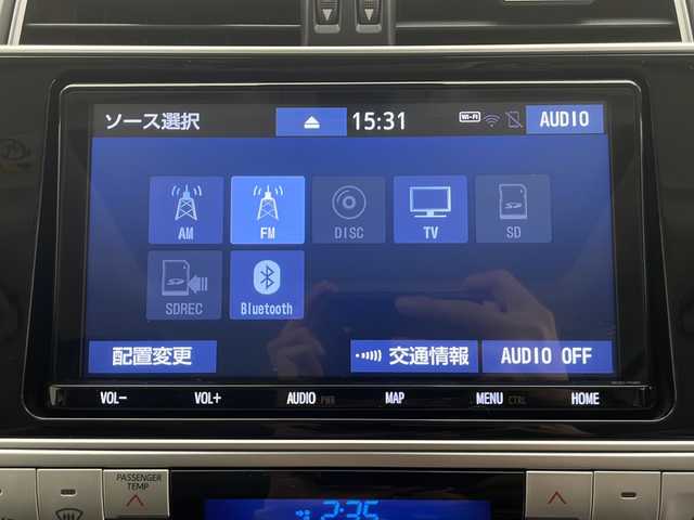 トヨタ ランドクルーザー プラド TX Lパッケージ 長野県 2022(令4)年 2.8万km ホワイトパールクリスタルシャイン 4WD/純正9インチSDナビ/Bluetooth／CD／DVD／フルセグTV/バックカメラ/サンルーフ/ルーフレール/黒革シート/前席シートヒーター／エアシート/前席パワーシート/電動格納サードシート/横滑り防止装置/衝突軽減被害システム/レーンキープアシスト/先行車発進告知/純正19インチAW装着/純正フロアマット/前後コーナーセンサー/ステアリングスイッチ/LEDヘッドライト/フロントフォグランプ/スマートキー/スペアキー1本