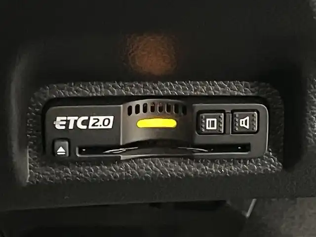 ホンダ ヴェゼル ハイブリッド e:HEV Z 埼玉県 2025(令7)年 0.1千km クリスタルブラックパール 登録済未使用車　バックカメラ　ＢＳＩ　アダクティブクルーズコントロール　ビルトインＥＴＣ２．０　シートヒーター　ワイヤレス充電　衝突軽減ブレーキ　ハーフレザー　ＬＥＤヘッドライト　オートライト　地デジ