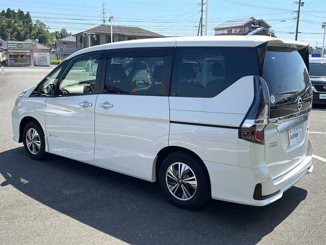 日産 セレナ e－パワー ハイウェイスター V 鹿児島県 2020(令2)年 3.4万km ブリリアントホワイトパール プロパイロット/純正ナビ/　　CD/DVD/BT/フルセグ/バックカメラ/両側パワースライドドア/クルーズコントロール/LEDオートライト/有償オプション防水シート/純正15インチアルミホイール/アイドリングストップ/スマートキー/ETC