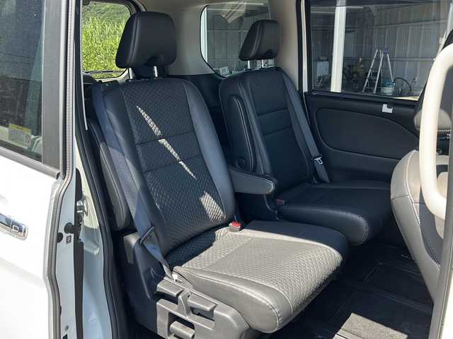 日産 セレナ e－パワー ハイウェイスター V 鹿児島県 2020(令2)年 3.4万km ブリリアントホワイトパール プロパイロット/純正ナビ/　　CD/DVD/BT/フルセグ/バックカメラ/両側パワースライドドア/クルーズコントロール/LEDオートライト/有償オプション防水シート/純正15インチアルミホイール/アイドリングストップ/スマートキー/ETC