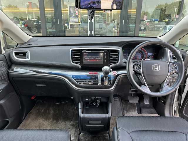 ホンダ オデッセイ アブソルート 栃木県 2015(平27)年 6.6万km ホワイトオーキッドパール ホンダセンシング/・SMBS(衝突軽減ブレーキ)/・誤発進抑制機能/・先行車発進お知らせ機能/・標識認識機能/・LKAS(車線維持支援システム）/・路外逸脱抑制機能/・ACC(アダプティブクルーズコントロール)/純正ナビ/フルセグTV/DVD/Bluetooth/USB/HDMI/バックカメラ/ビルトインETC/ミラー型前後ドライブレコーダー/純正フリップダウンモニター/パドルシフト/コーナーセンサー/ハーフレザーシート