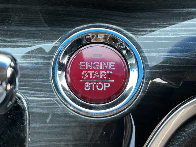 ホンダ オデッセイ アブソルート 栃木県 2015(平27)年 6.6万km ホワイトオーキッドパール ホンダセンシング/・SMBS(衝突軽減ブレーキ)/・誤発進抑制機能/・先行車発進お知らせ機能/・標識認識機能/・LKAS(車線維持支援システム）/・路外逸脱抑制機能/・ACC(アダプティブクルーズコントロール)/純正ナビ/フルセグTV/DVD/Bluetooth/USB/HDMI/バックカメラ/ビルトインETC/ミラー型前後ドライブレコーダー/純正フリップダウンモニター/パドルシフト/コーナーセンサー/ハーフレザーシート