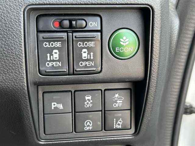 ホンダ オデッセイ アブソルート 栃木県 2015(平27)年 6.6万km ホワイトオーキッドパール ホンダセンシング/・SMBS(衝突軽減ブレーキ)/・誤発進抑制機能/・先行車発進お知らせ機能/・標識認識機能/・LKAS(車線維持支援システム）/・路外逸脱抑制機能/・ACC(アダプティブクルーズコントロール)/純正ナビ/フルセグTV/DVD/Bluetooth/USB/HDMI/バックカメラ/ビルトインETC/ミラー型前後ドライブレコーダー/純正フリップダウンモニター/パドルシフト/コーナーセンサー/ハーフレザーシート