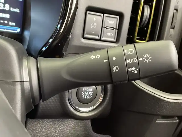 スズキ ハスラー HYBRID X 栃木県 2025(令7)年 0.1千km クールカーキパールメタリック/ソフトベージュメタリック 登録済み未届車/４WD/全方位モニター付きナビゲーション/（ＣＤ/フルセグＴＶ/Bluetooth）/スズキセーフティサポート/シートヒーター/オートライト/LEDヘッドライト/横滑り防止装置/スマートキー/プッシュスタート/アイドリングストップ/電動格納ミラー/純正アルミホイール
